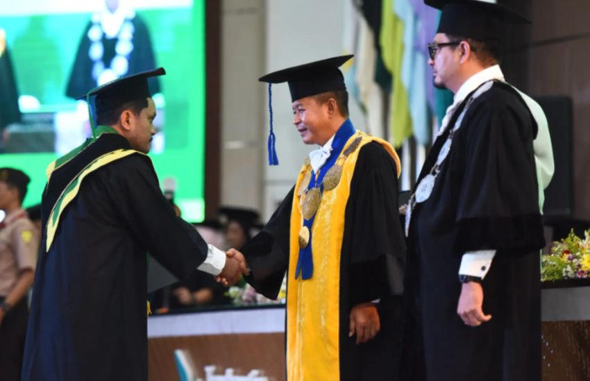 Wisuda Periode III USU, Rektor Ingatkan Pentingnya Kompetensi dan Integritas