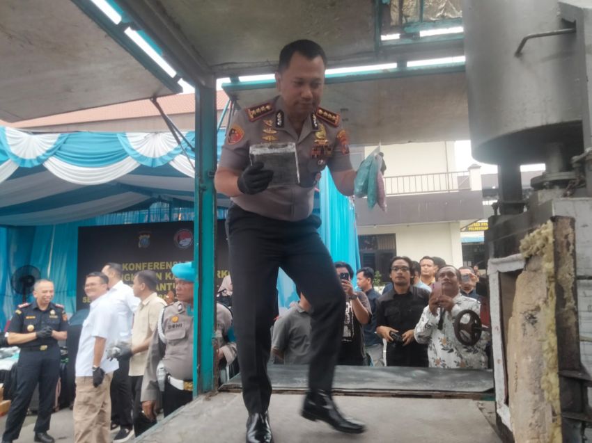 Selama 244 Hari, Dari Komplotan Jaringan Internasional Polrestabes Medan Musnahkan Bermacam Jenis Narkoba Senilai Ratusan Miliar