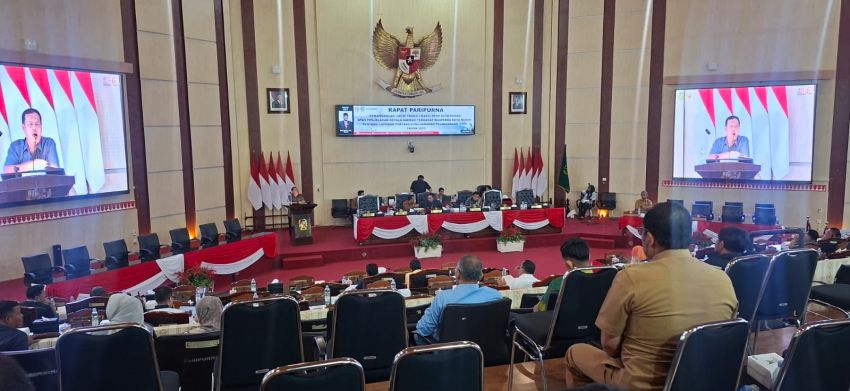 Wawali Zakiyuddin Harahap Dengarkan Pandangan Fraksi DPRD Medan soal LPJ APBD 2025