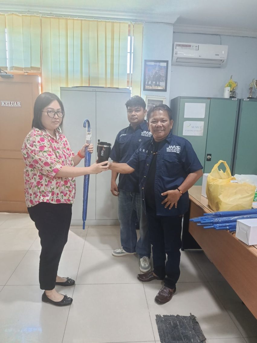 Dukung Sukses Rakerda dan Family Gathering JMSI Sumut, Bank Sumut Cabang Stabat Titipkan Souvenir untuk Peserta