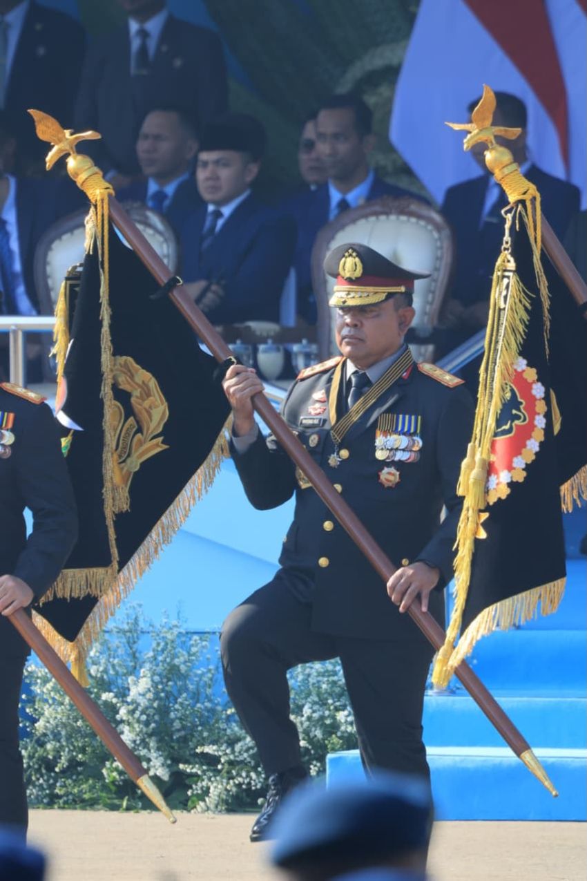 Kado Istimewa di Hari Bhayangkara ke-80,  Kapolda Sumut Whisnu Hermawan Terima Langsung Nugraha Sakanti dari Presiden Prabowo