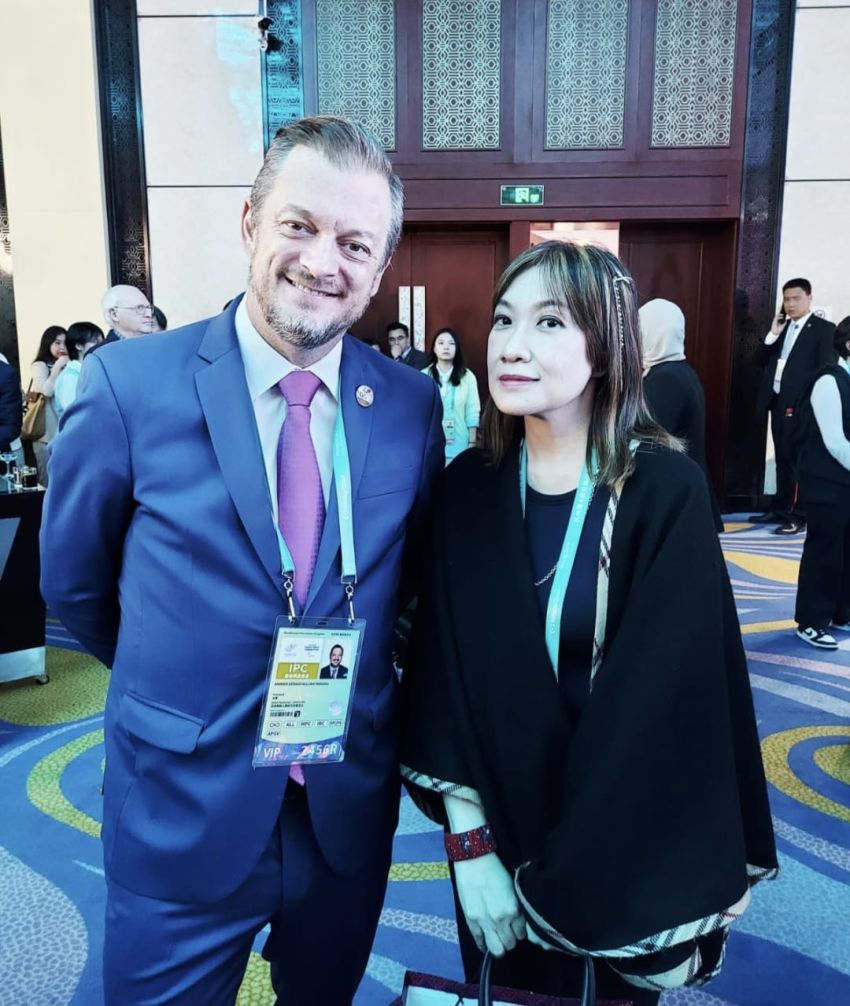 Dua Sosok Asia, Terima Video Resmi dari Presiden IPC