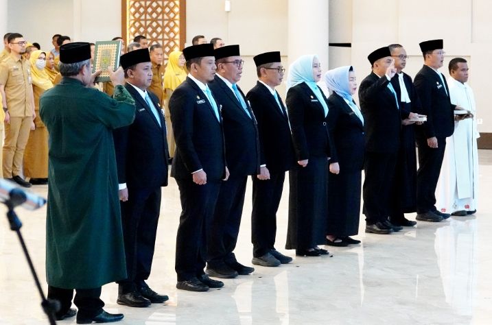 Bobby Nasution Lantik 8 Pejabat Eselon II,  Minta Ciptakan Program yang Dorong Pertumbuhan Ekonomi