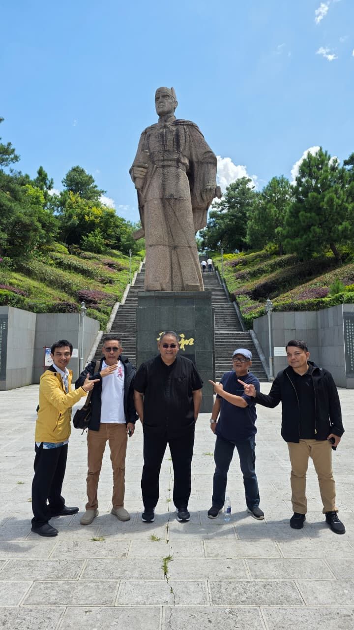 Delegasi JMSI Kunjungi Makam Suci Ma Hazhi