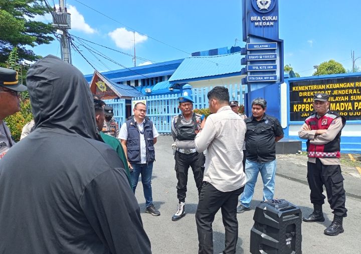 Soroti Rokok Ilegal, Massa Aksi Desak Bea Cukai Usut Dugaan Gudang Helium di Deli Serdang