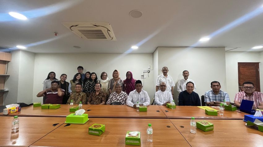 GPIB Immanuel Kunjungan Ke Masjid Agung