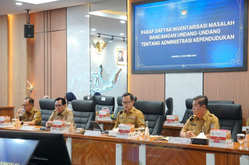 Pemerintah Paraf DIM RUU Adminduk, Wamendagri Bima Arya Tekankan Penguatan NIK sebagai Identitas Tunggal